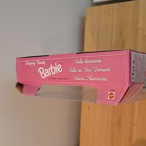 Barbie Sleeping Beauty 1998 NEW IN BOX - Picture 8 of 10